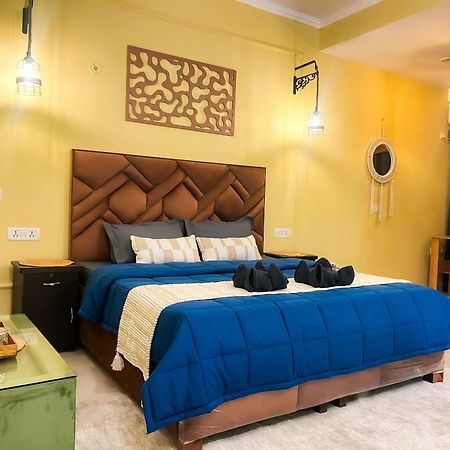 Atharva'S Homestay By Goaround Homes - Nehru Enclave Metro, South Delhi Ню Делхи Екстериор снимка