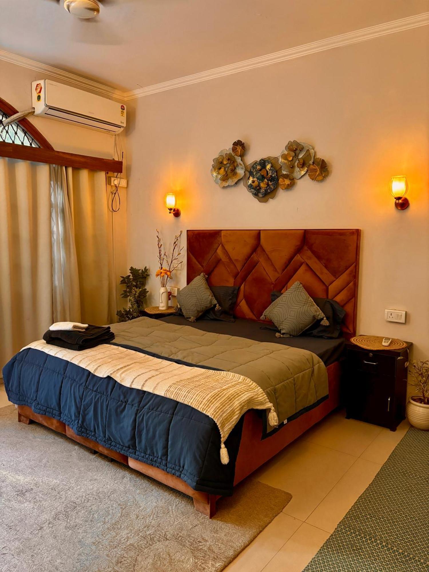 Atharva'S Homestay By Goaround Homes - Nehru Enclave Metro, South Delhi Ню Делхи Екстериор снимка