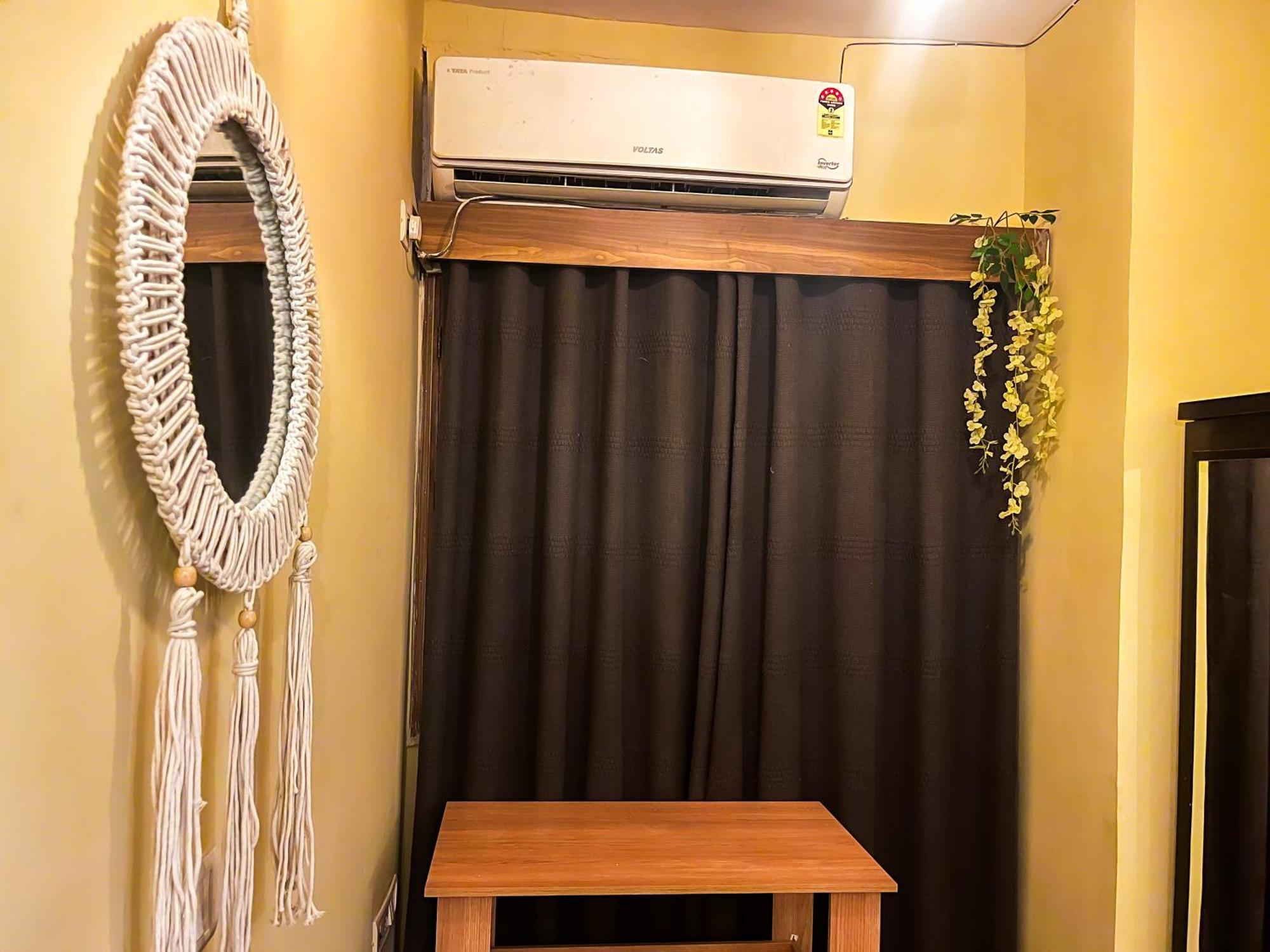 Atharva'S Homestay By Goaround Homes - Nehru Enclave Metro, South Delhi Ню Делхи Екстериор снимка