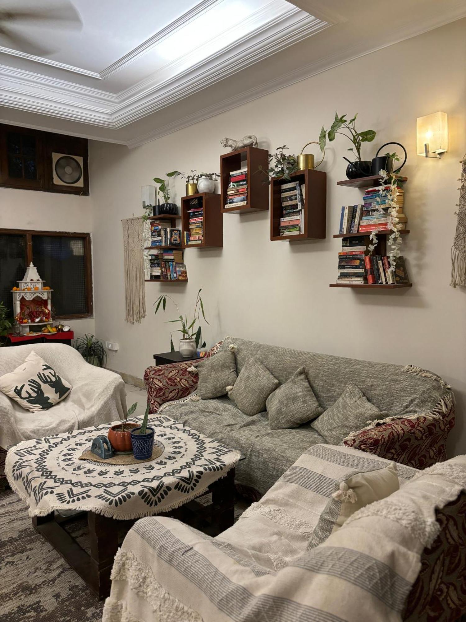 Atharva'S Homestay By Goaround Homes - Nehru Enclave Metro, South Delhi Ню Делхи Екстериор снимка