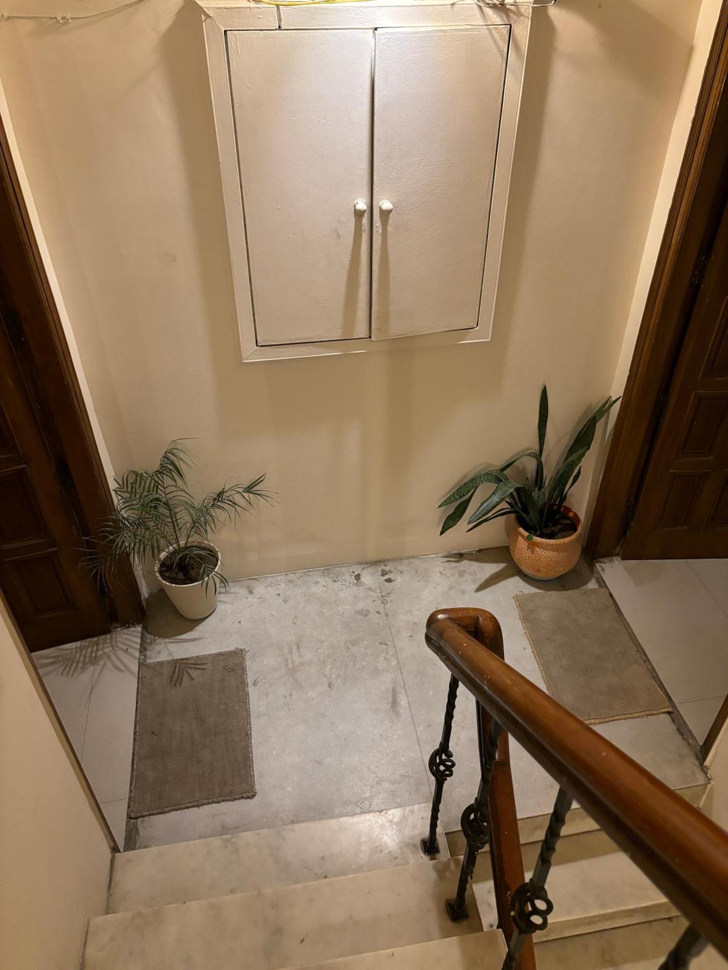 Atharva'S Homestay By Goaround Homes - Nehru Enclave Metro, South Delhi Ню Делхи Екстериор снимка