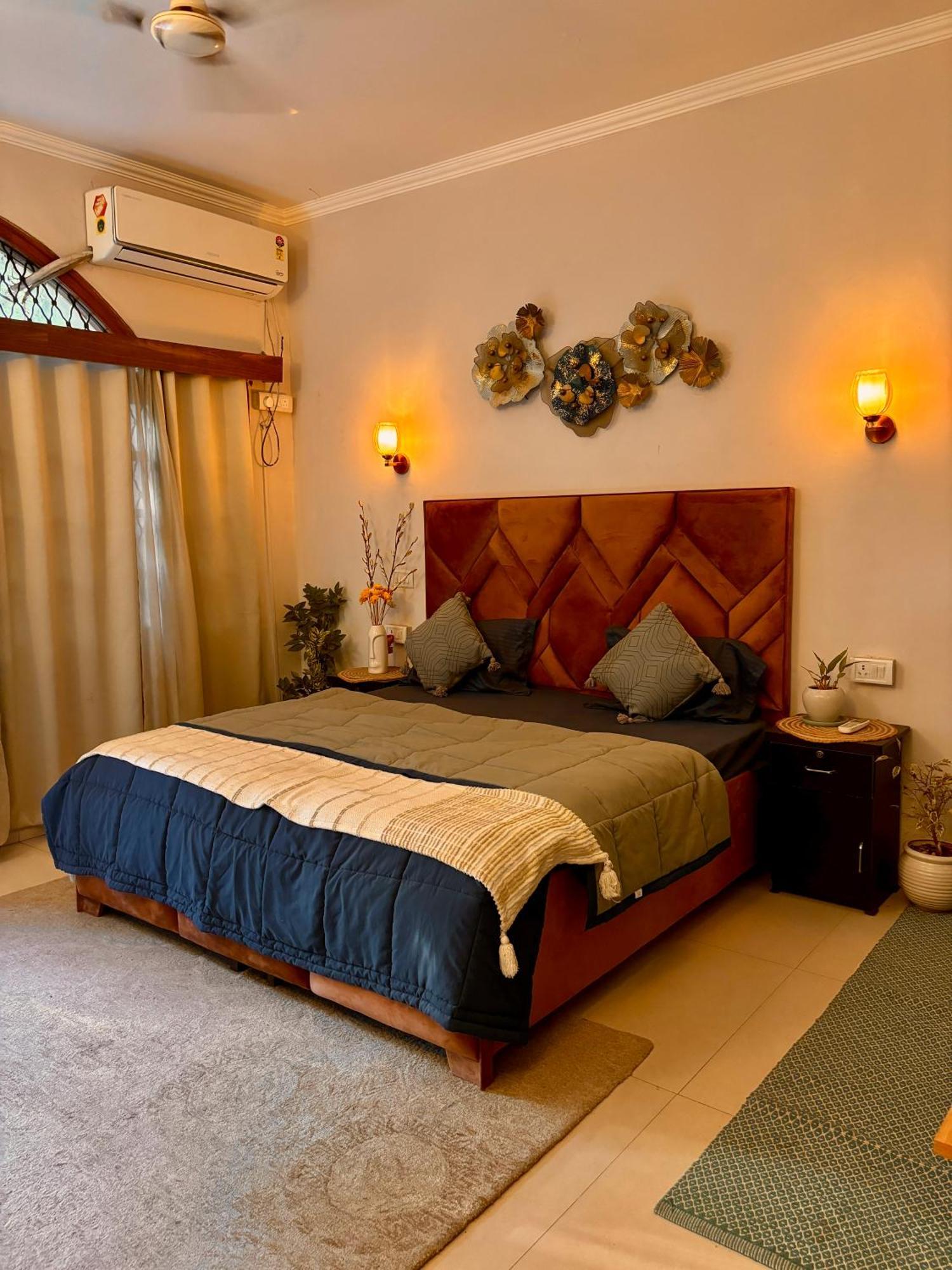 Atharva'S Homestay By Goaround Homes - Nehru Enclave Metro, South Delhi Ню Делхи Екстериор снимка