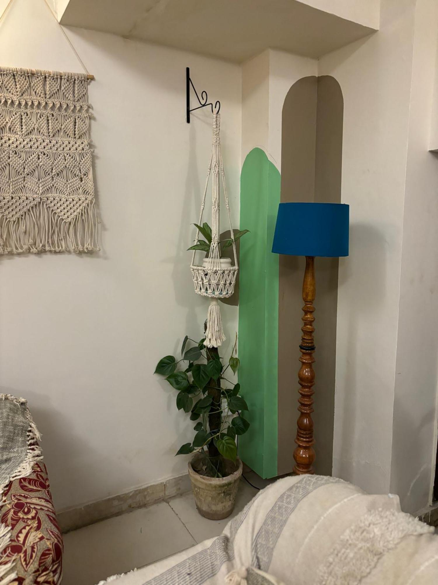 Atharva'S Homestay By Goaround Homes - Nehru Enclave Metro, South Delhi Ню Делхи Екстериор снимка
