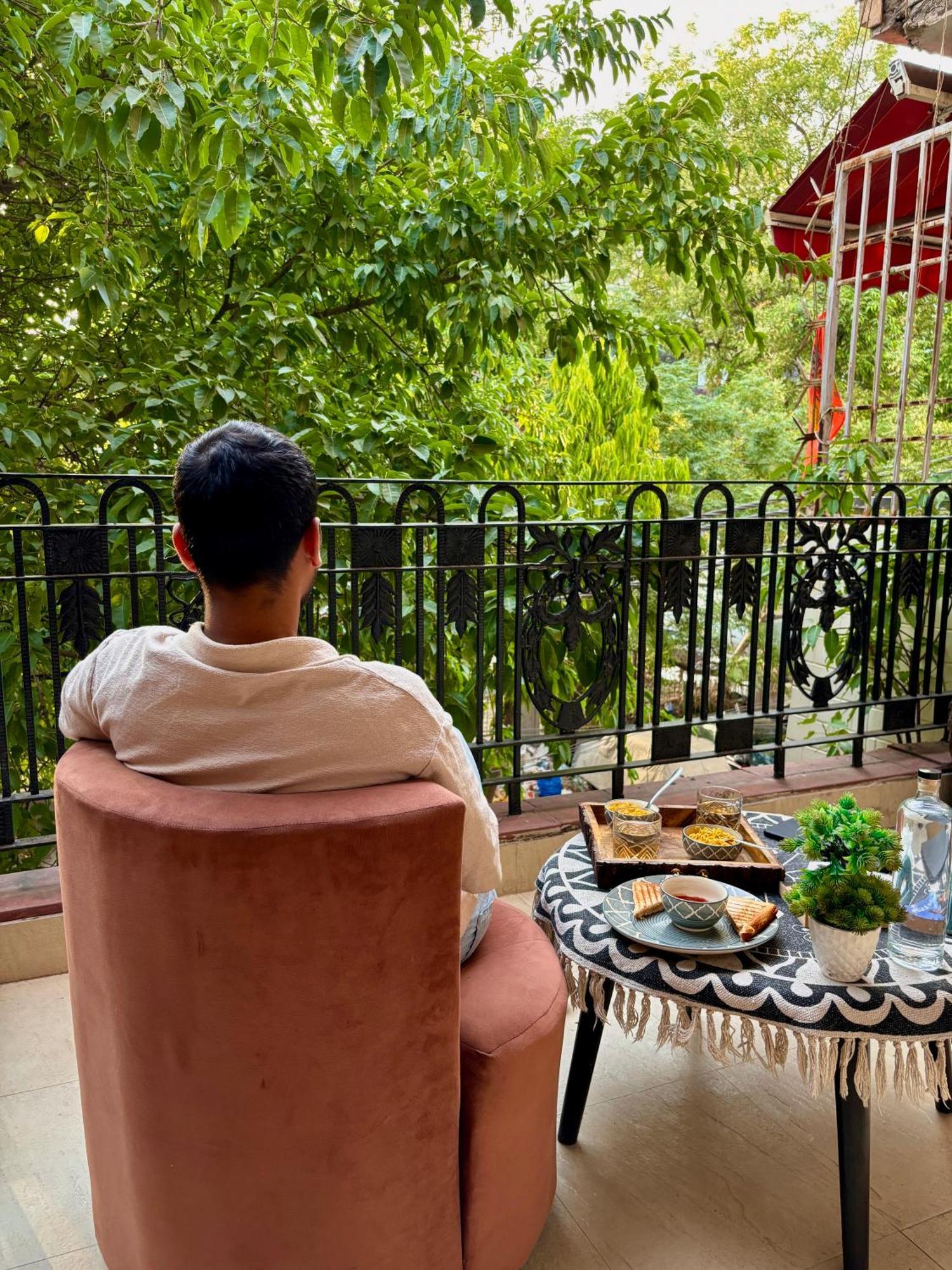 Atharva'S Homestay By Goaround Homes - Nehru Enclave Metro, South Delhi Ню Делхи Екстериор снимка